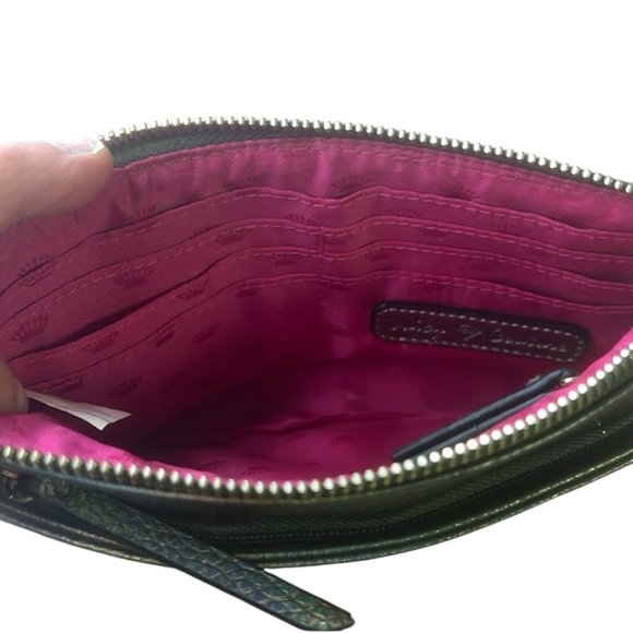 Juicy couture iridescent clutch. - Picture 8 of 9